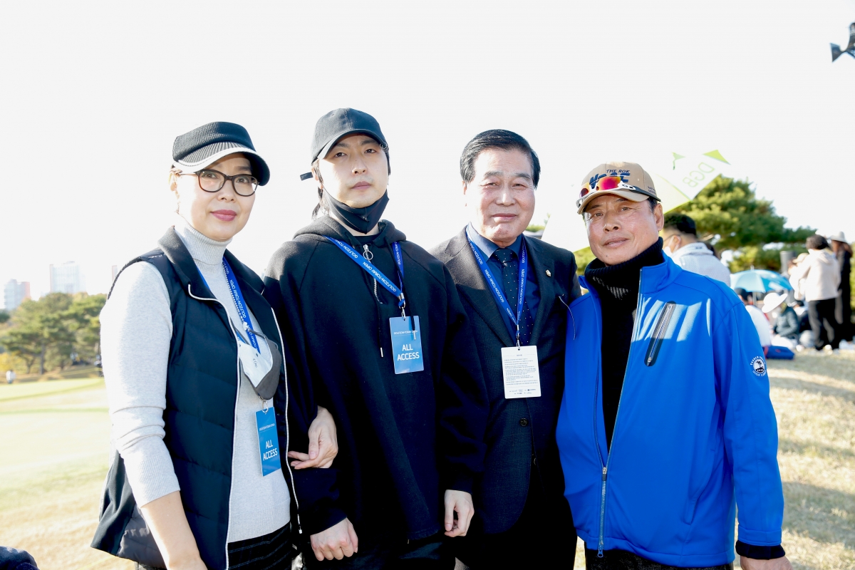 20221106-001[_P7U0341-KPGA 코리안투어 골프존-도레이 오픈 시상식 참석.jpg