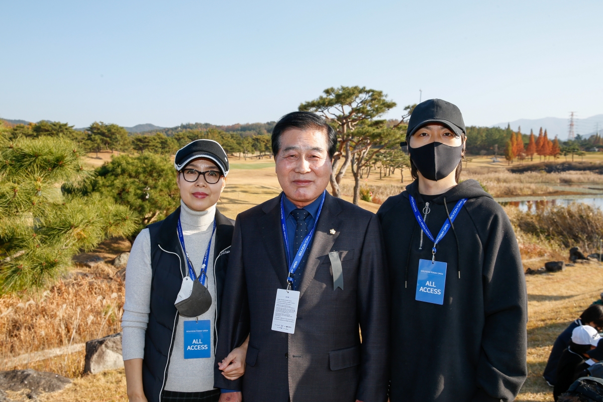 20221106-002[_P7U0344-KPGA 코리안투어 골프존-도레이 오픈 시상식 참석.JPG