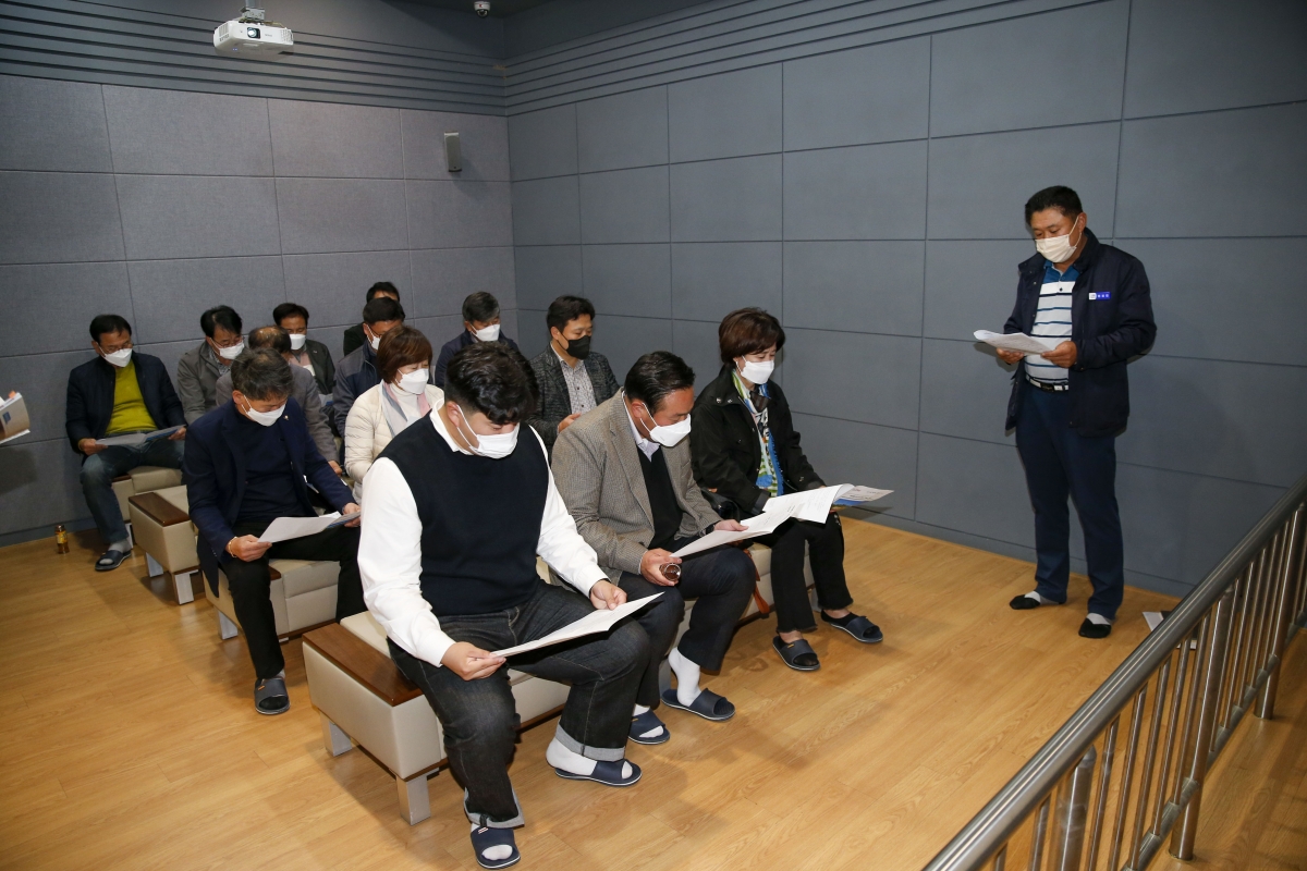 20221108-005[_P7U0495-1-폐회중 기획행정위원회 전남 영광군 백제불교 최초도래지 비교견학.jpg
