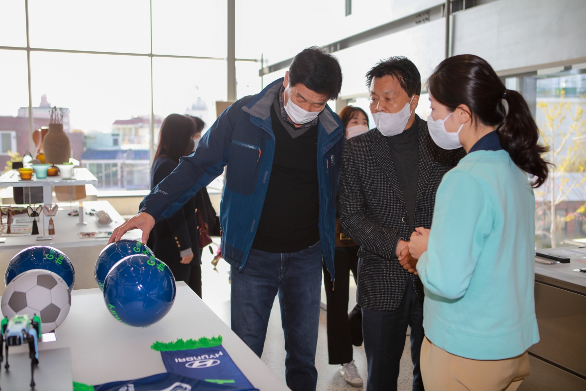 20221110-021[IMG_3050-폐회중 산업건설위원회 부산광역시 해운대 F1963 복합문화공간 비교견학.JPG