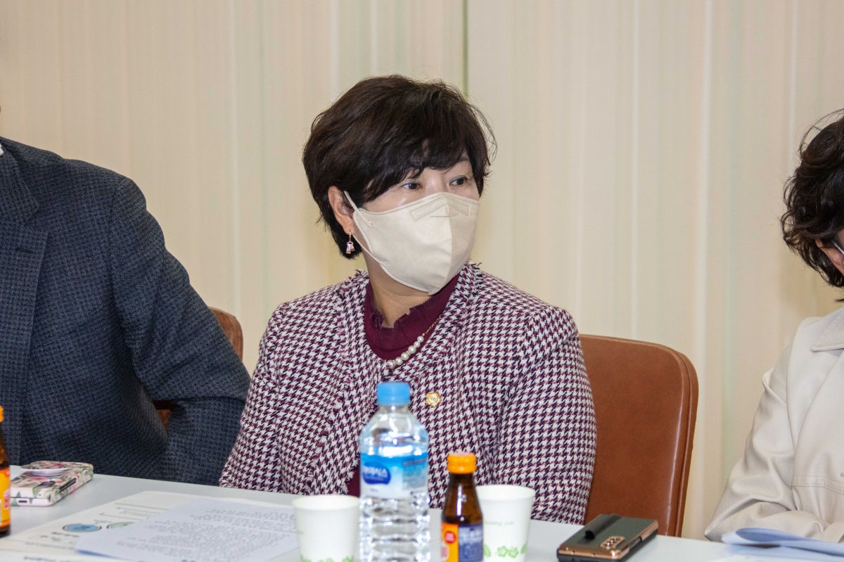 20221109-162[IMG_2874-폐회중 산업건설위원회 경남 김해시 농산물종합유통센터 비교견학.JPG