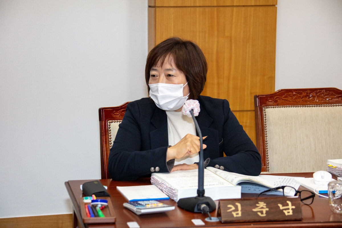 20221024-009[IMG_2781-제262회 임시회시 기획행정위원회 2023년도 주요업무계획안 보고.JPG