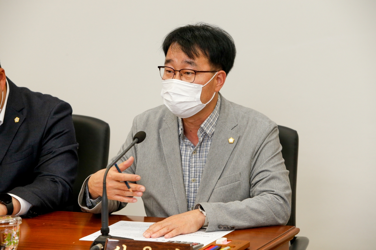 20221117-008[_P7U1509-폐회중 의회운영위원회 활동.JPG