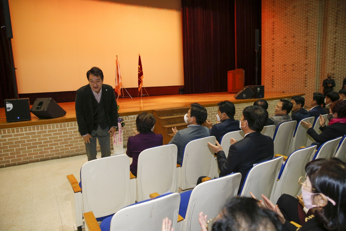 20221118-005[_P7U1649-1-대한안마사협회 경북지부 제40주년 창립기념식 및 보수교육.jpg