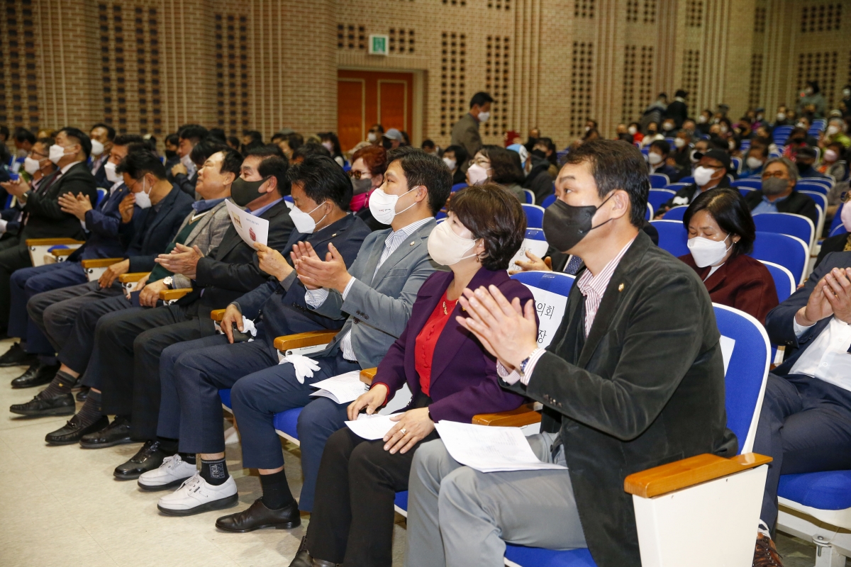 20221118-023[_P7U1696-1-대한안마사협회 경북지부 제40주년 창립기념식 및 보수교육.jpg