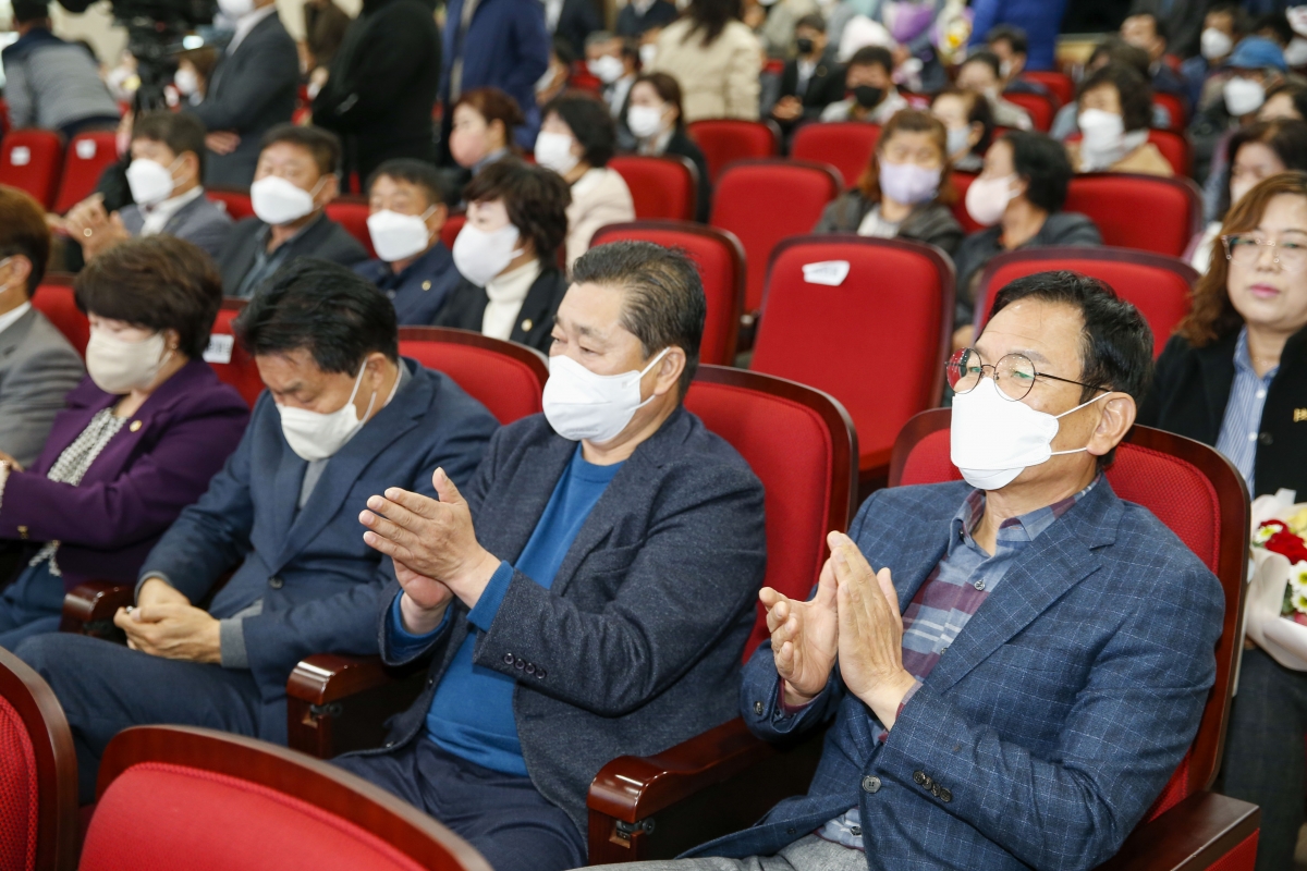 20221121-040[_P7U1939-1-제27회 농업인의 날 기념행사.jpg