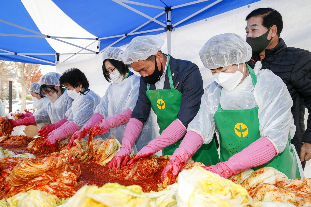 20221122-085[_P7U2247-1-2022 사랑의 김장담그기 행사.jpg