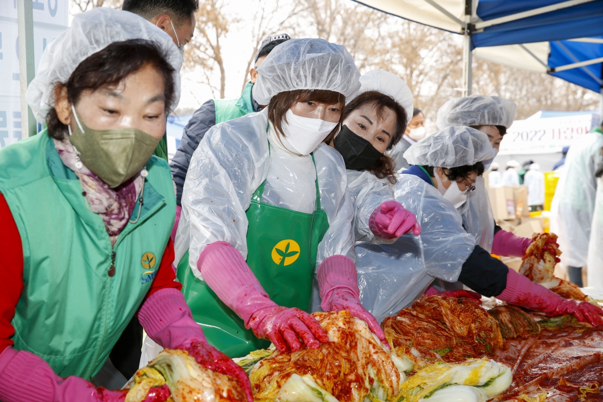 20221122-073[_P7U2203-1-2022 사랑의 김장담그기 행사.jpg
