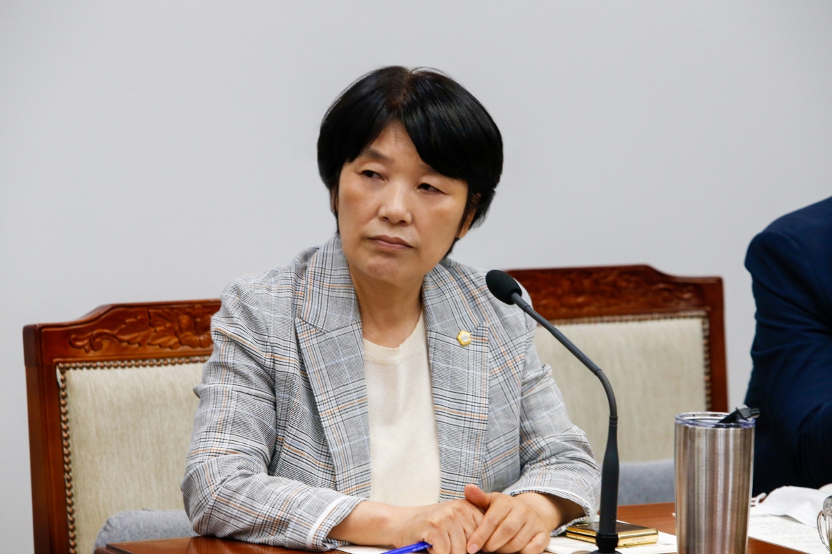20220713-026[_P7U4238-제260회 임시회시 의회운영위원회 소관 2022년도 주요업무 보고의 건 활동 복사.jpg