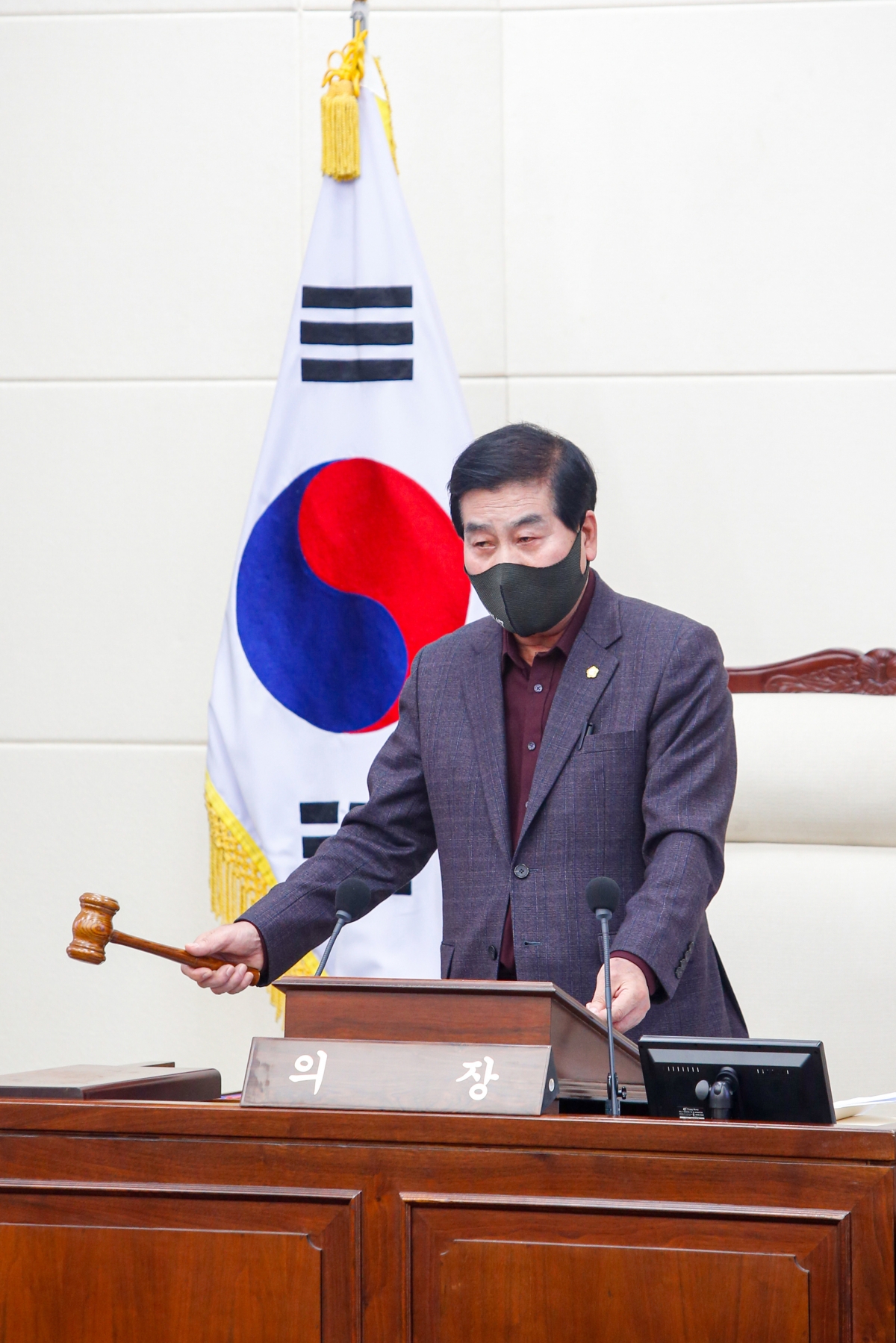 20221125-037[_P7U2766-제263회 구미시의회 제2차 정례회 제1차 본회의시 안주찬 의장 회의주재.JPG