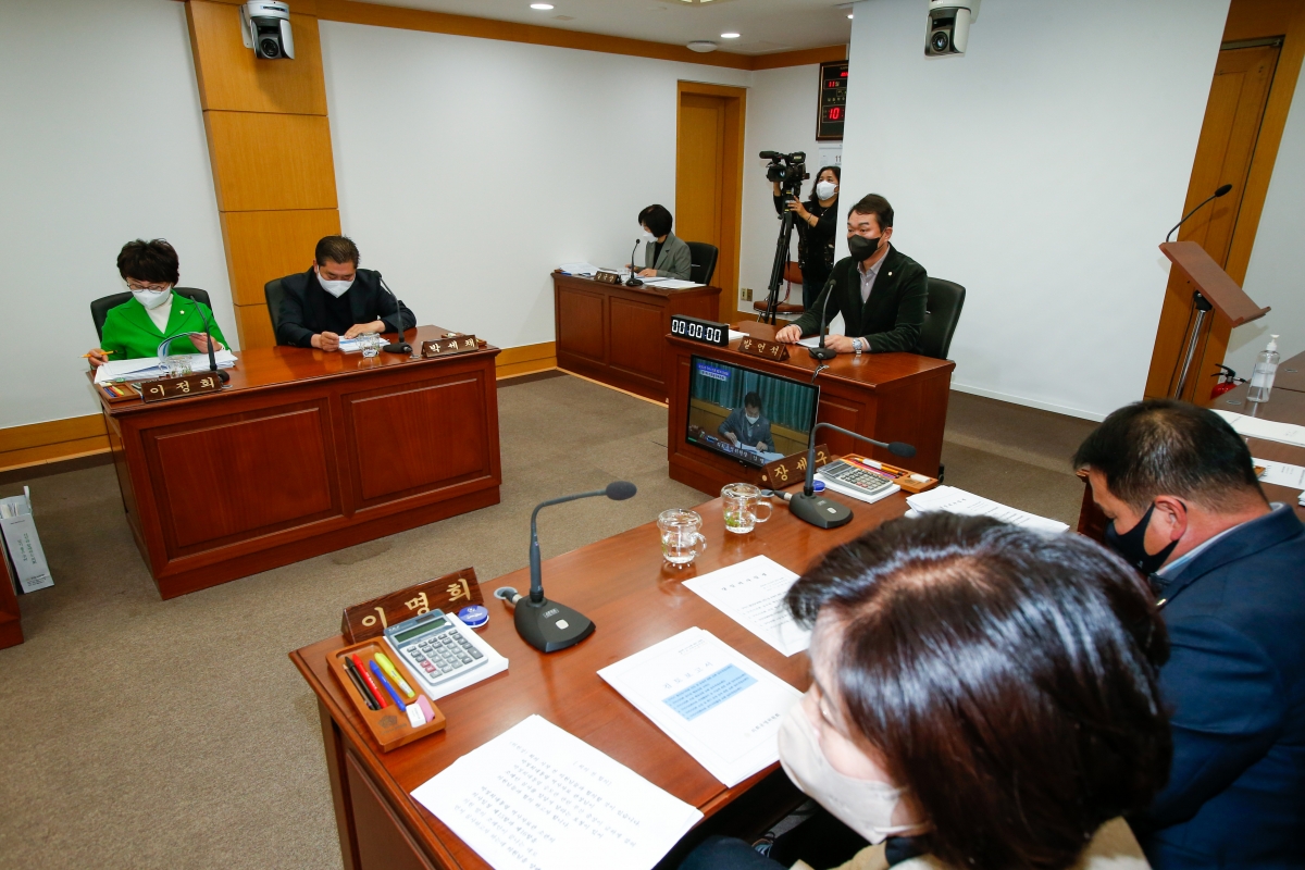 20221128-013[_P7U2990-제263회 구미시의회 제2차 정례회시 의회운영위원회 조례안 심사활동 .JPG
