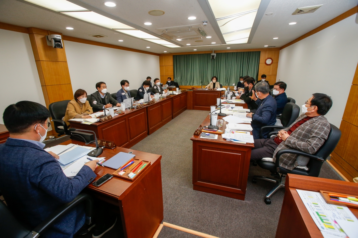20221128-014[_P7U3095-제263회 구미시의회 제2차 정례회시 기획행정영위원회 조례안 심사활동 .JPG