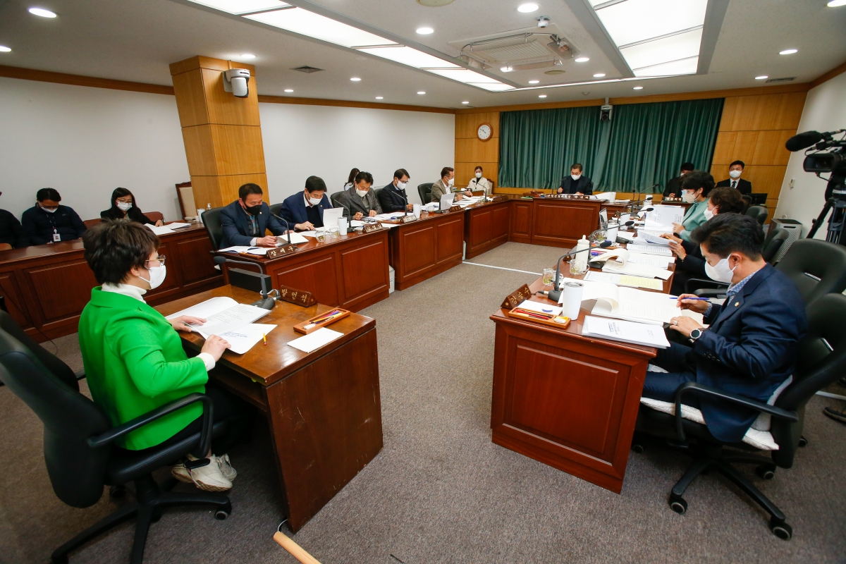 20221128-027[_P7U3050-제263회 구미시의회 제2차 정례회시 산업건설위원회 조례안 심사활동.JPG
