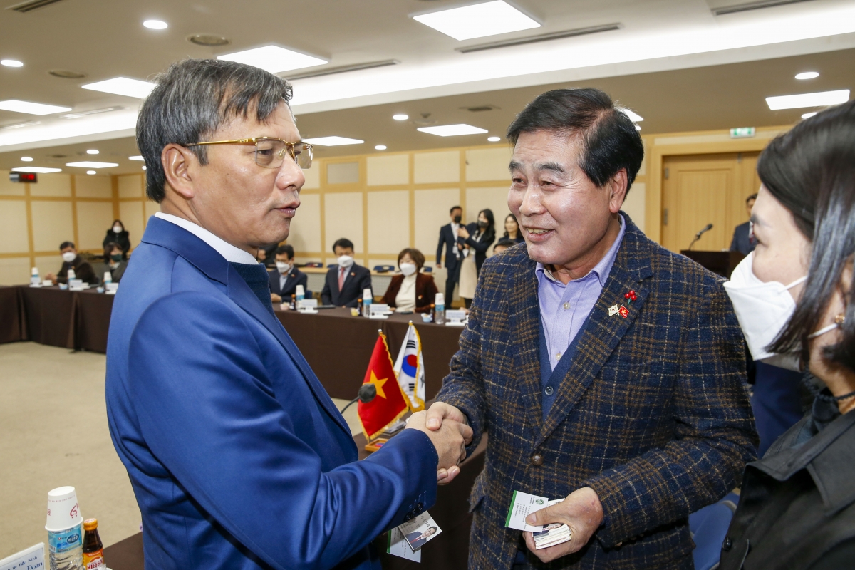 20221202-006[_P7U3794-1-베트남 박린성 다오 광 카이 부성장 구미방문 환영식.jpg