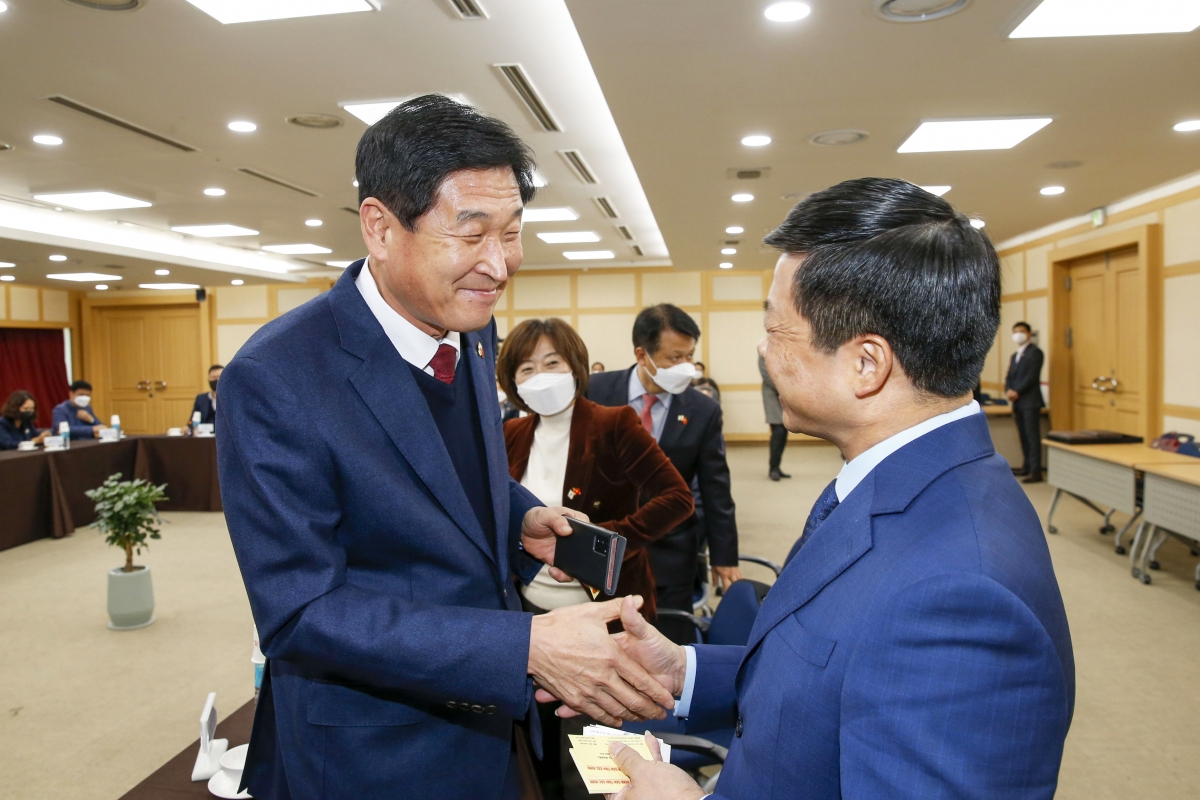 20221202-009[_P7U3804-1-베트남 박린성 다오 광 카이 부성장 구미방문 환영식.jpg