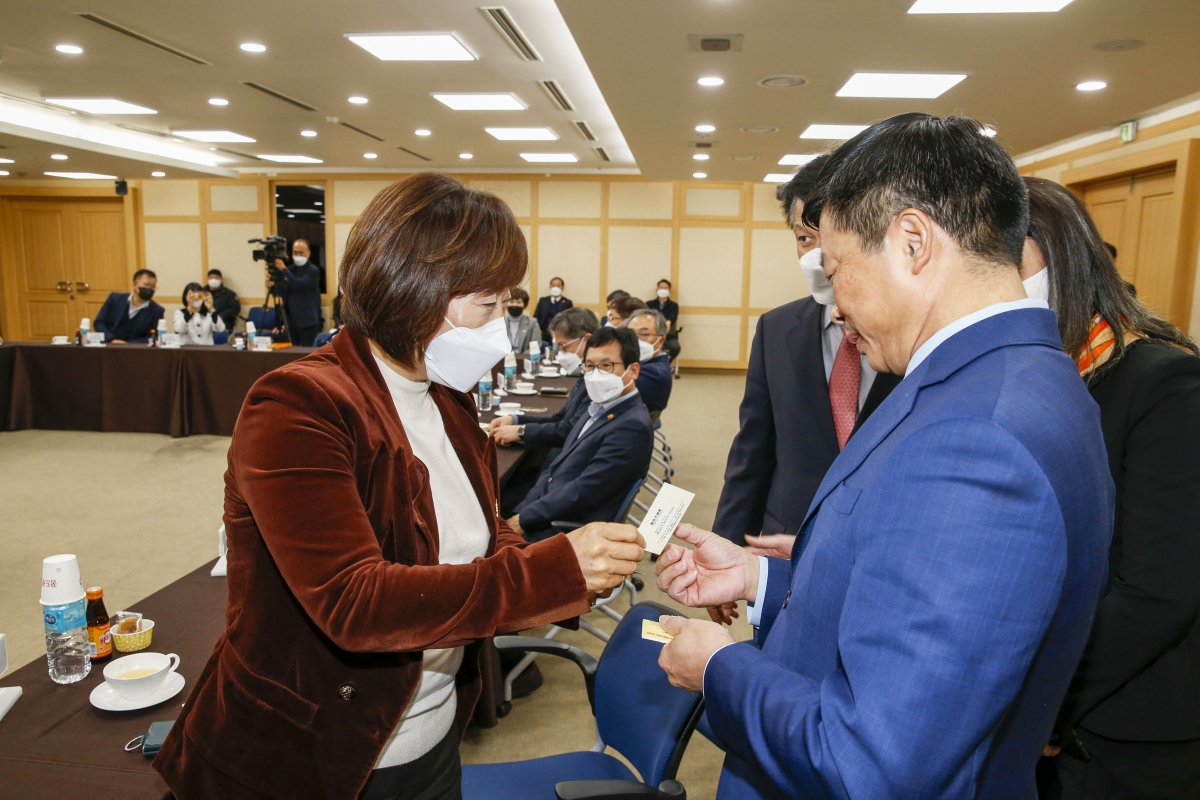 20221202-010[_P7U3807-1-베트남 박린성 다오 광 카이 부성장 구미방문 환영식.jpg