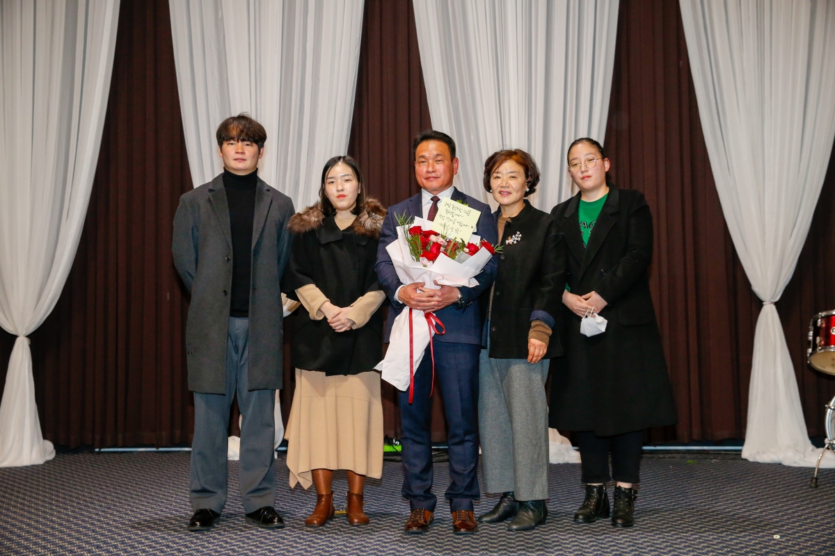 20221203-071[_P7U4325-구미고등학교 총동창회회장  이·취임식 및 송년의 밤.JPG