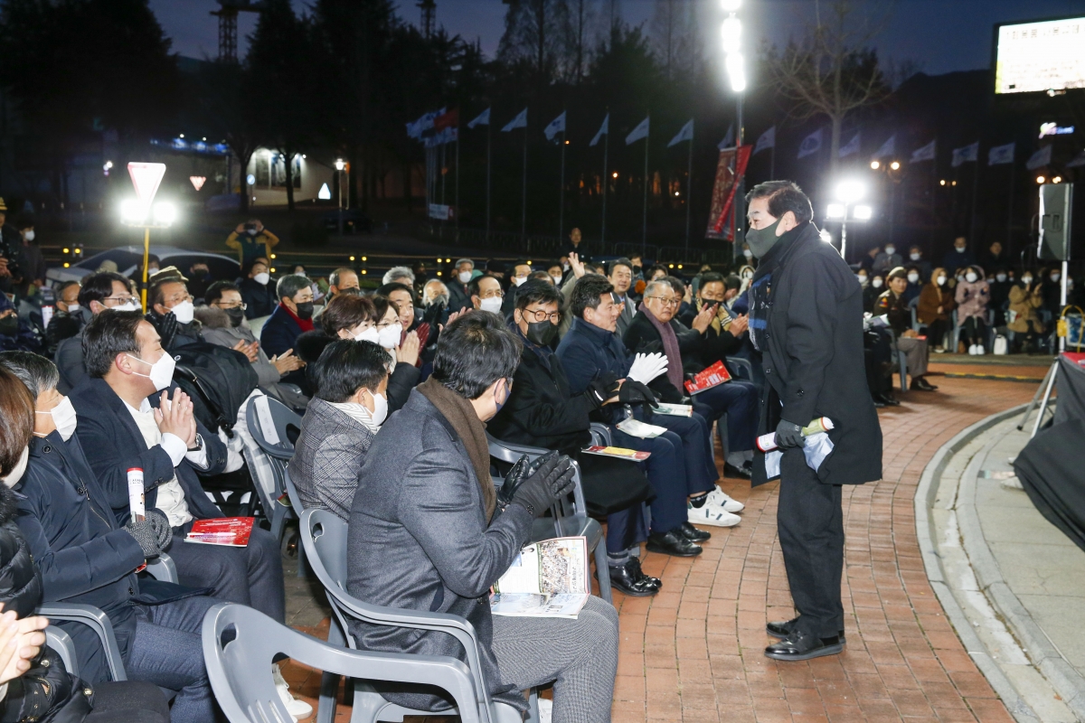20221204-003[_P7U4338-1-2022 구미시민과 함께하는 성탄트리 점등식.jpg
