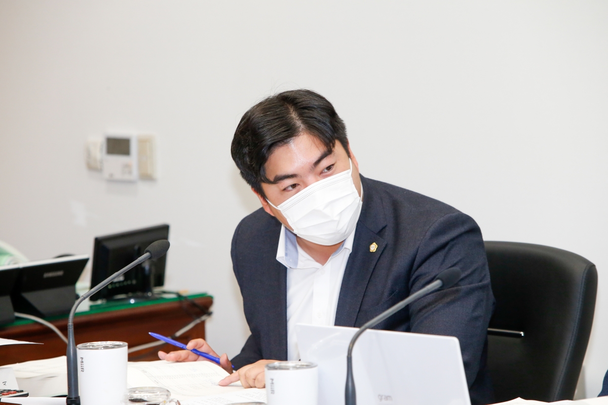 20221205-023[_P7U4479-제263회 구미시의회 제2차 정례회시 예산결산특별위원회 2023년도 예산안 및 기금운용계획안 심사활동.JPG