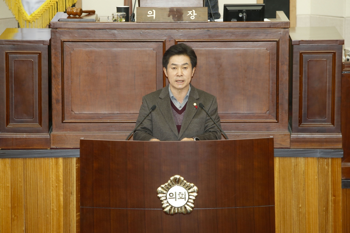 20221212-037[_P7U5552-1-제263회 구미시의회 제2차 정례회 제2차 본회의시 강승수 예산결산특별위원장 예특위 활동결과보고.jpg