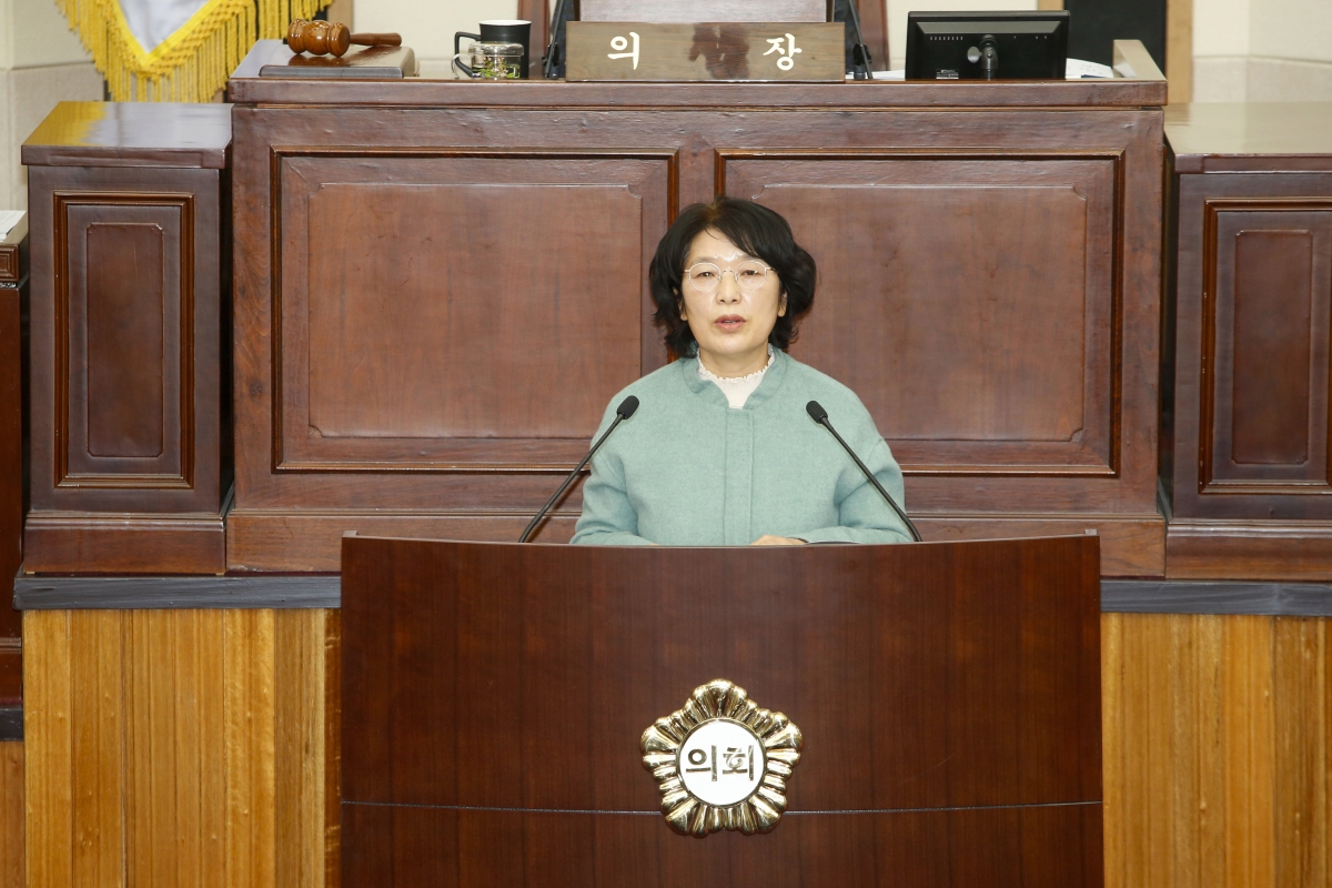 20221212-018[_P7U5491-1-제263회 구미시의회 제2차 정례회 제2차 본회의시 추은희 의원 5분 자유발언.jpg