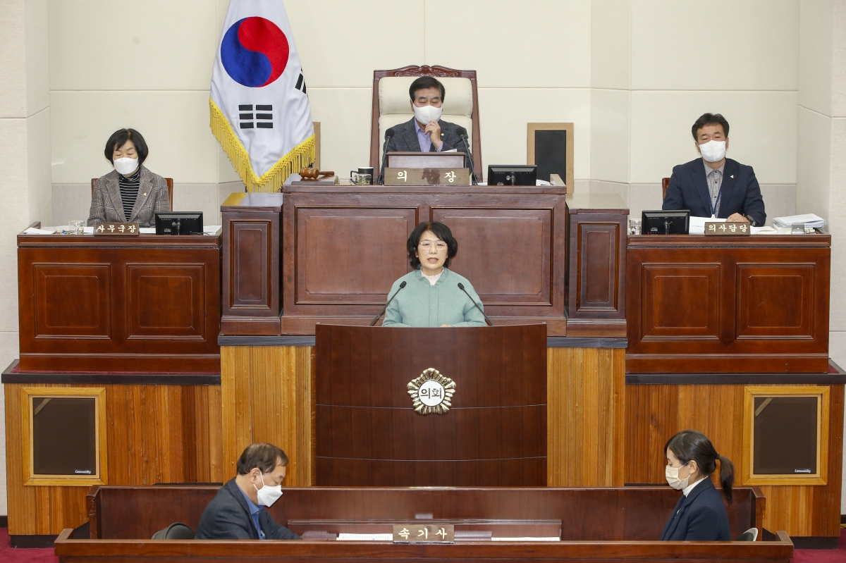 20221212-020[_P7U5496-1-제263회 구미시의회 제2차 정례회 제2차 본회의시 추은희 의원 5분 자유발언.jpg