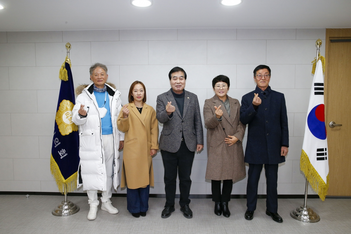 20221214-043[_P7U5736-1-세등회 의장실 방문.jpg