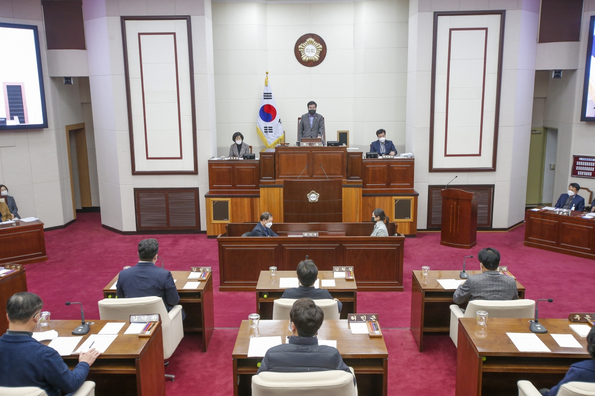 20221216-006[_P7U6120-1-제263회 구미시의회 제2차 정례회 제3차 본회의시 안주찬 의장 회의주재.jpg