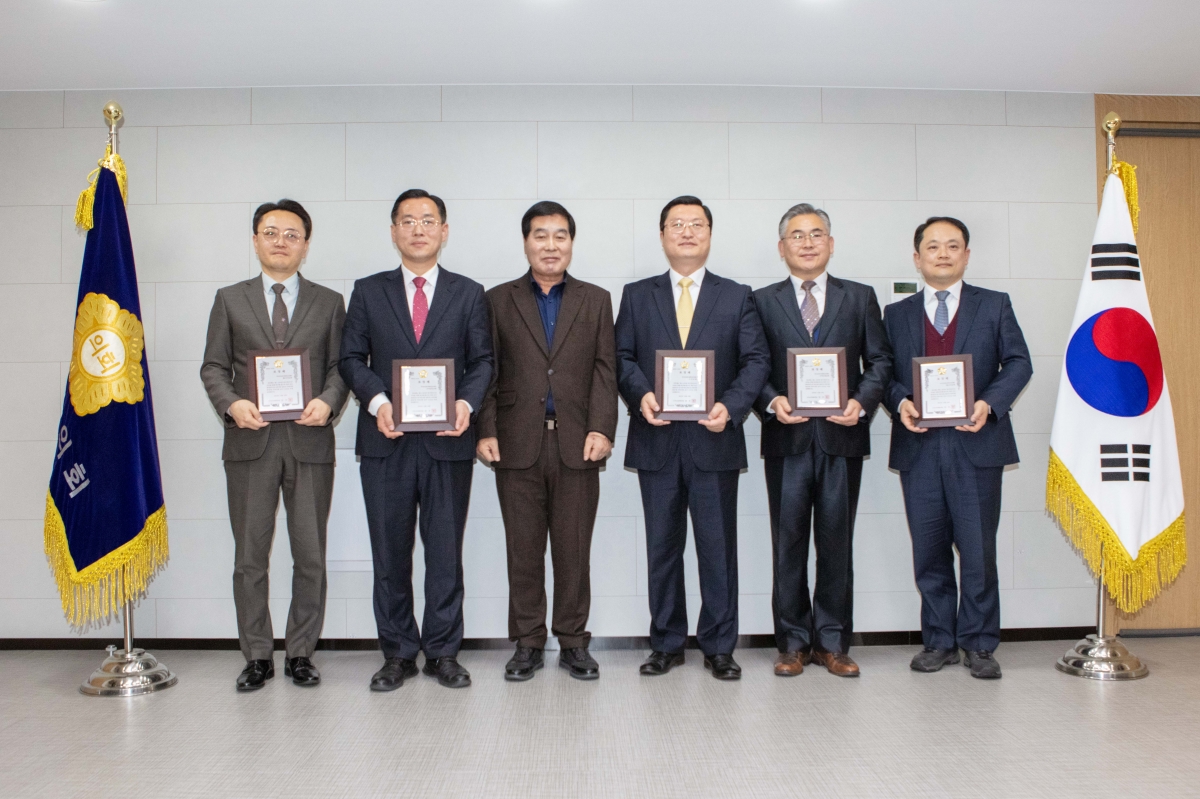 20221221-020[IMG_3265-하나님의 교회 표창패 전수.JPG