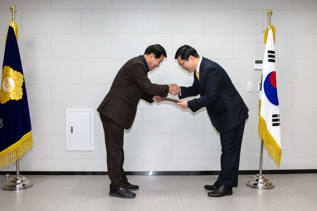 20221221-004[IMG_3235-하나님의 교회 표창패 전수.JPG