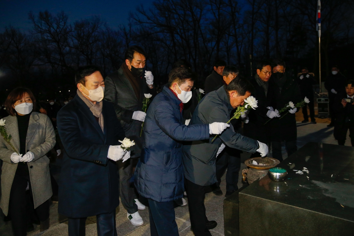 20230102-010[_P7U7996-2023 새해 충혼탑 참배.JPG
