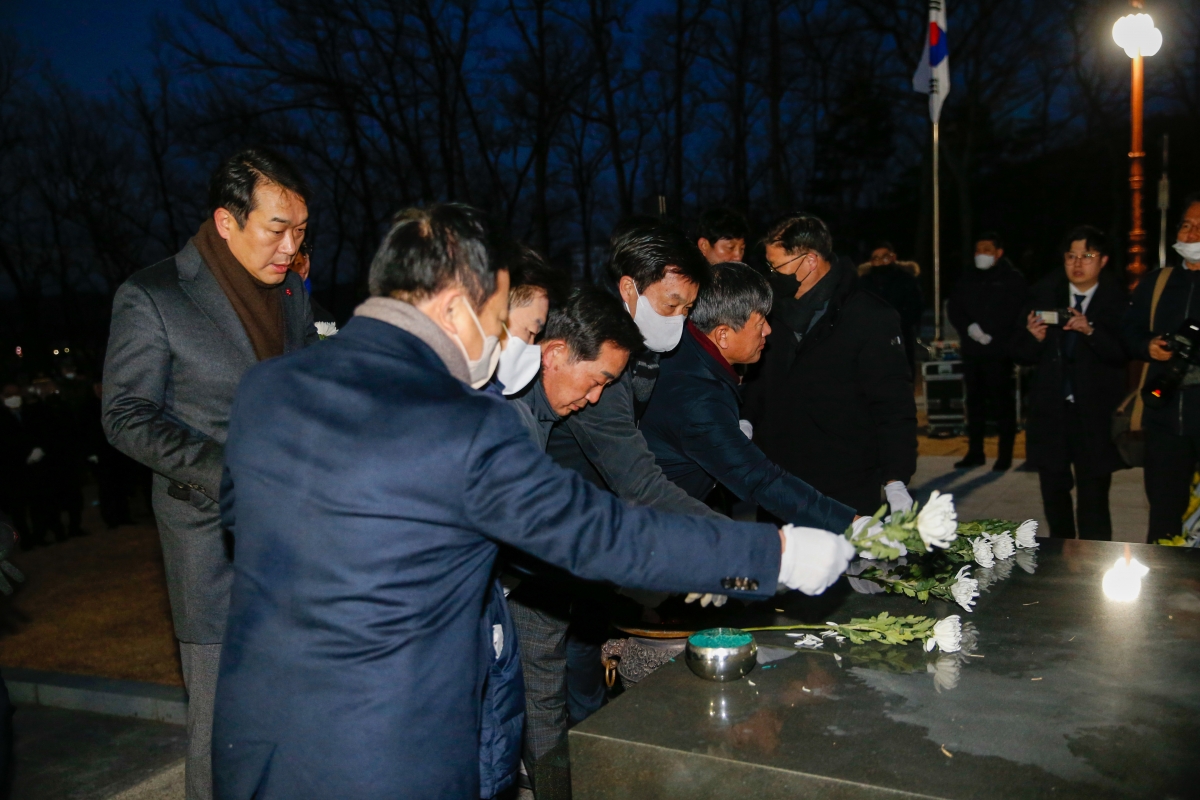20230102-013[_P7U8000-2023 새해 충혼탑 참배.JPG