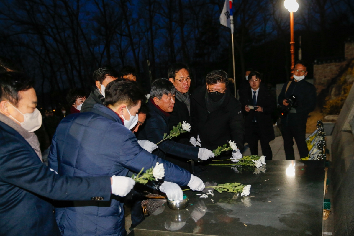 20230102-011[_P7U7997-2023 새해 충혼탑 참배.JPG