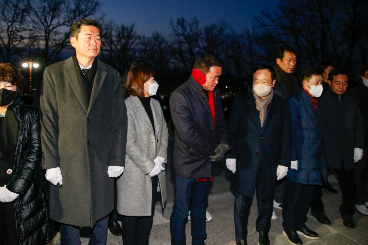 20230102-027[_P7U8033-2023 새해 충혼탑 참배.JPG