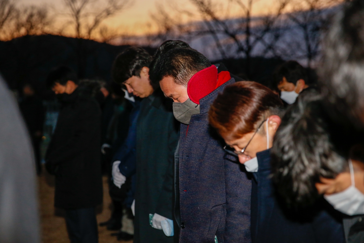 20230102-033[_P7U8047-2023 새해 충혼탑 참배.JPG
