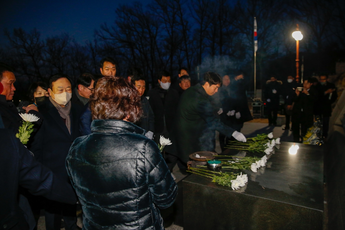 20230102-019[_P7U8015-2023 새해 충혼탑 참배.JPG