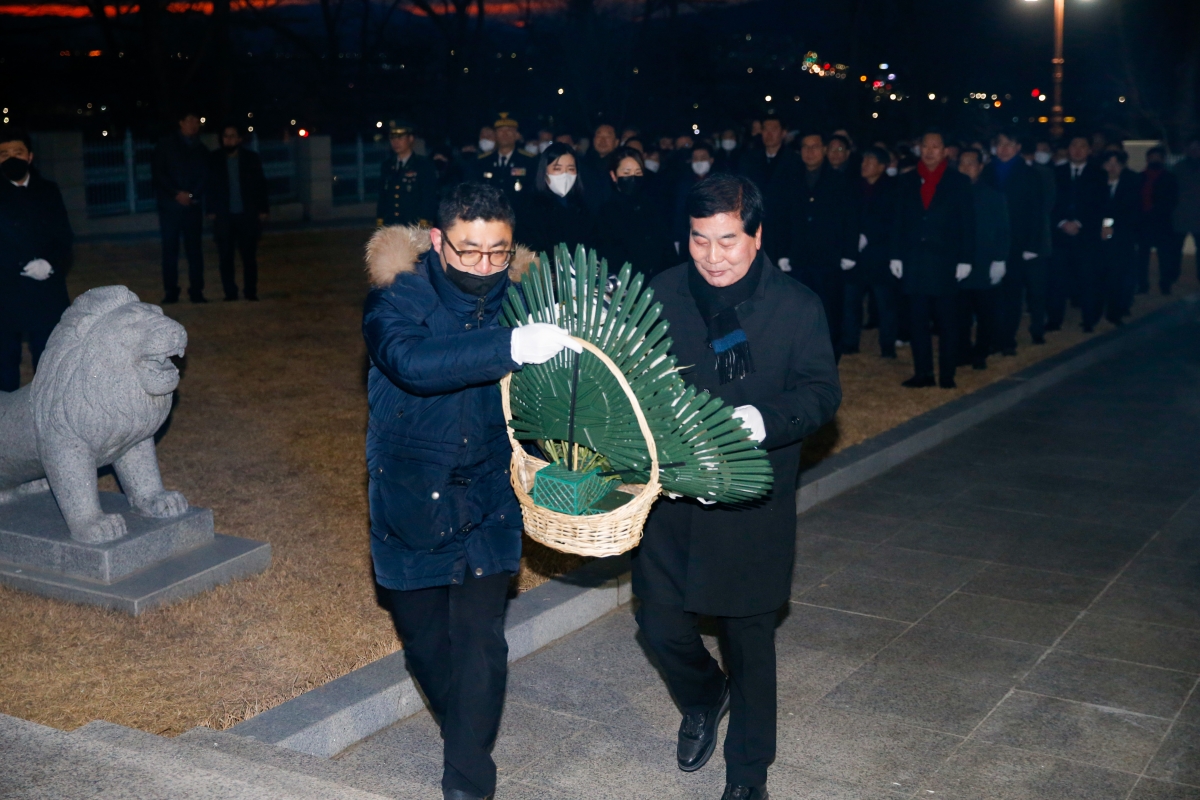 20230102-005[_P7U7982-2023 새해 충혼탑 참배.JPG