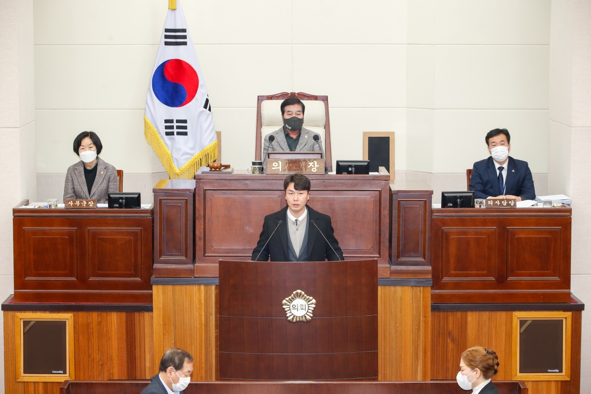 20230110-018[_P7U8621-제264회 임시회 제1차 본회의시 허민근 의원 5분 자유발언.JPG