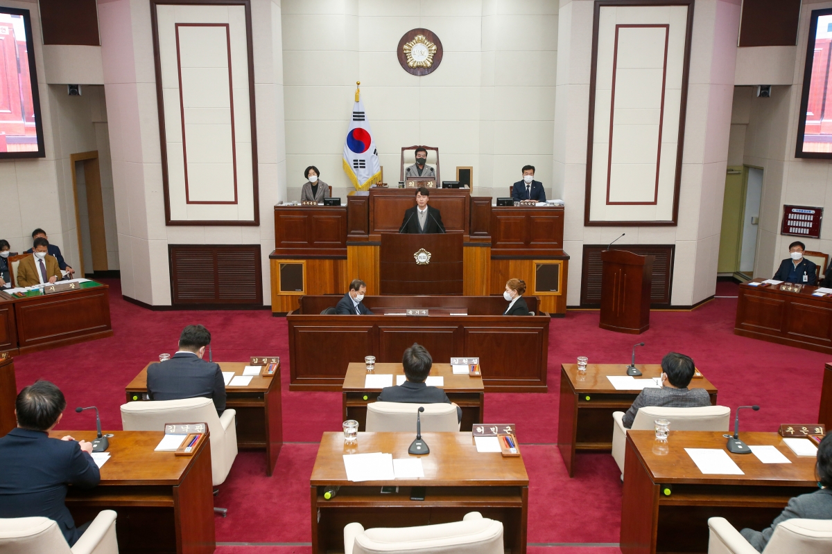 20230110-020[_P7U8626-제264회 임시회 제1차 본회의시 허민근 의원 5분 자유발언.JPG
