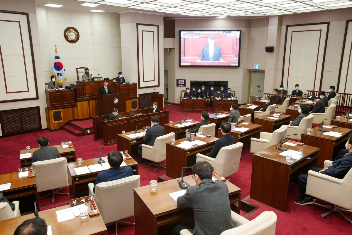 20230110-023[_P7U8635-제264회 임시회 제1차 본회의시 허민근 의원 5분 자유발언.JPG