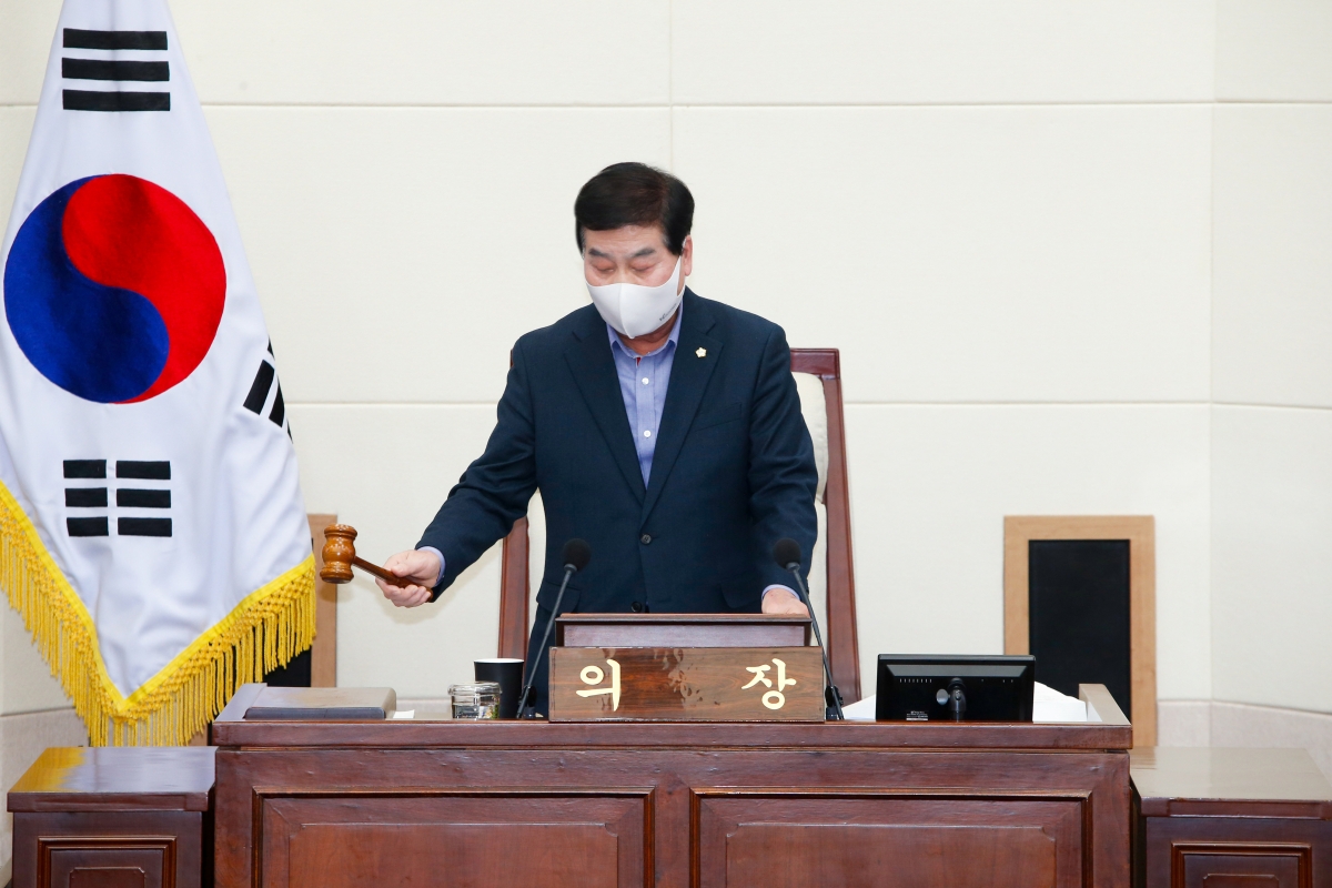 20230116-004[_P7U9152-제264회 임시회 제3차 본회의시 안주찬 의장 회의주재.JPG