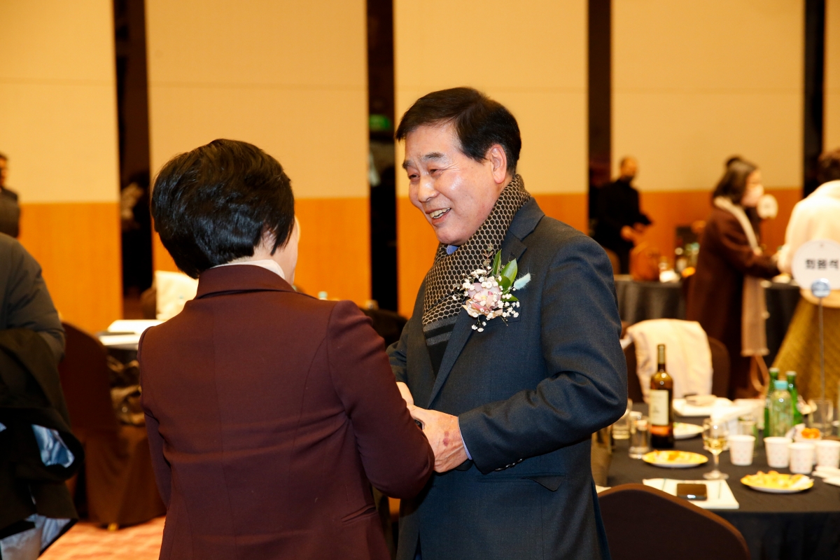 20230118-061[_P7U9652-경북여성기업인협의회 구미시지회장 이·취임식 및 제23차 정기총회.jpg