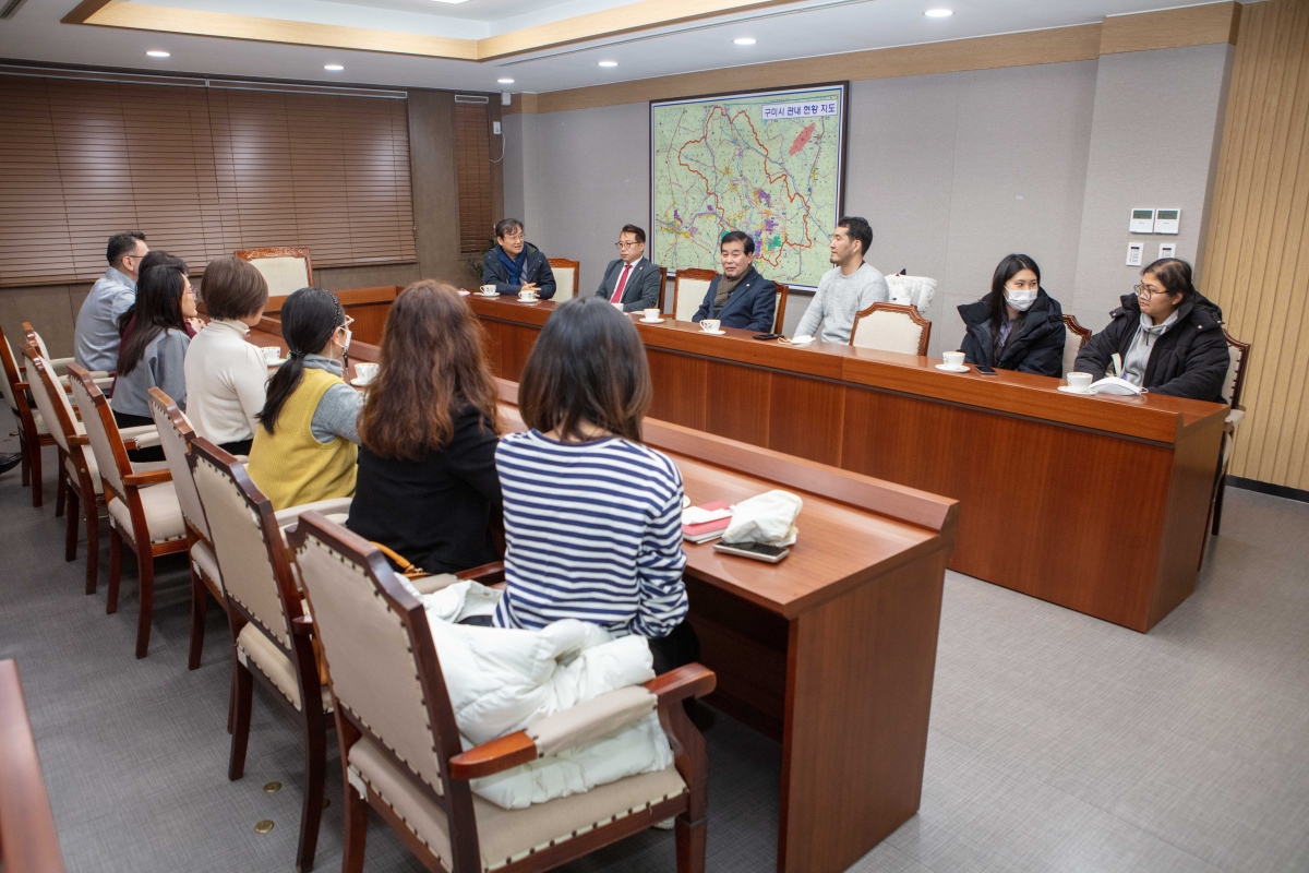 20230118-136[IMG_3697-몽골 과학기술대학 부총장 일행 의회방문.JPG