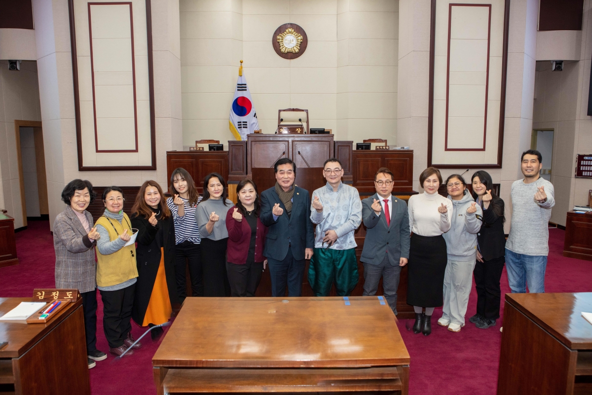 20230118-100[IMG_3607-몽골 과학기술대학 부총장 일행 의회방문.JPG