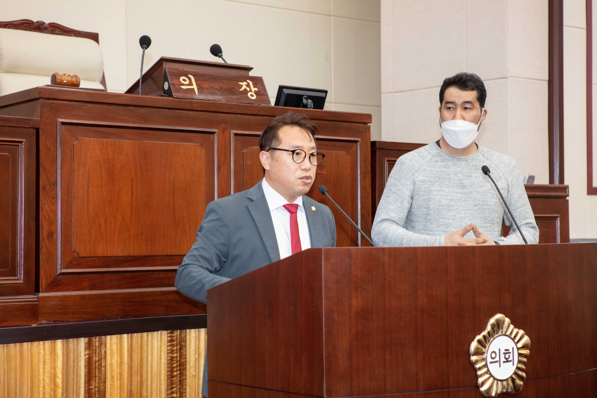 20230118-109[IMG_3628-몽골 과학기술대학 부총장 일행 의회방문.JPG