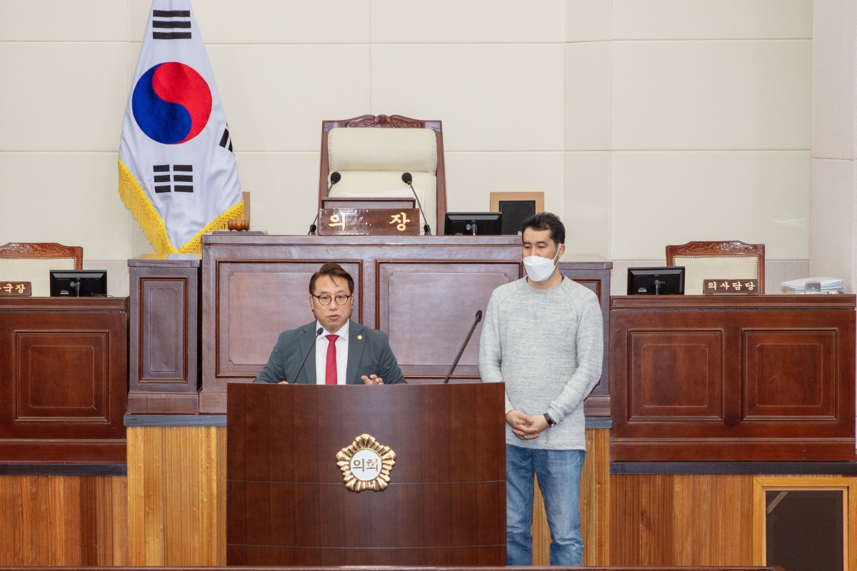 20230118-107[IMG_3625-몽골 과학기술대학 부총장 일행 의회방문.JPG