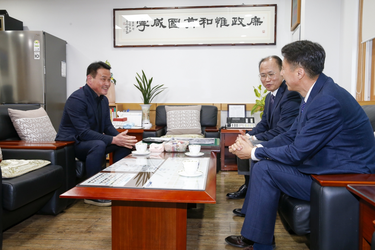 20230209-026[_P7U1601-1-장종근 신임 구미경찰서장 의회방문.jpg