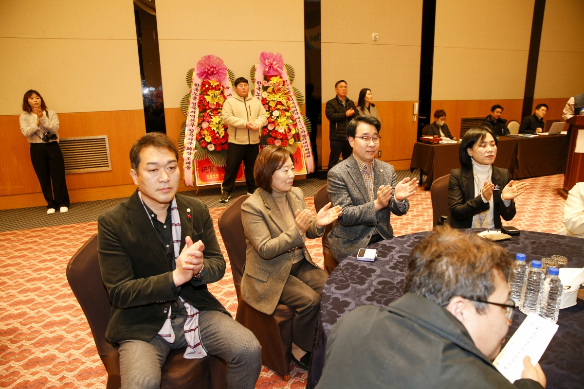 20230216-016[_P7U2282-1-한국노총 구미지부 제45년차 정기대의원대회 및 제21대 의장 취임식.jpg