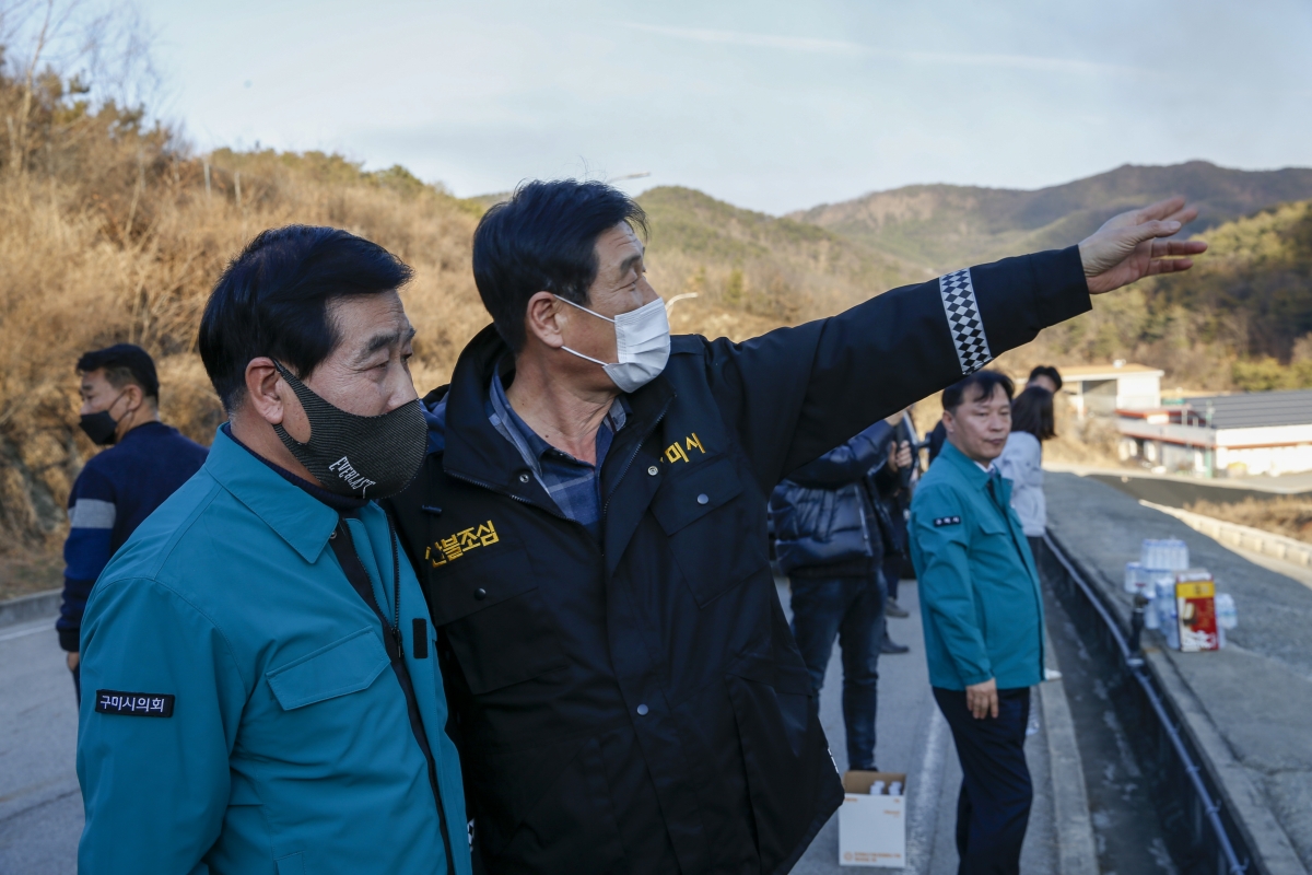 20230228-018[_P7U3048-1-환경자원화시설 화재 현장 방문.jpg