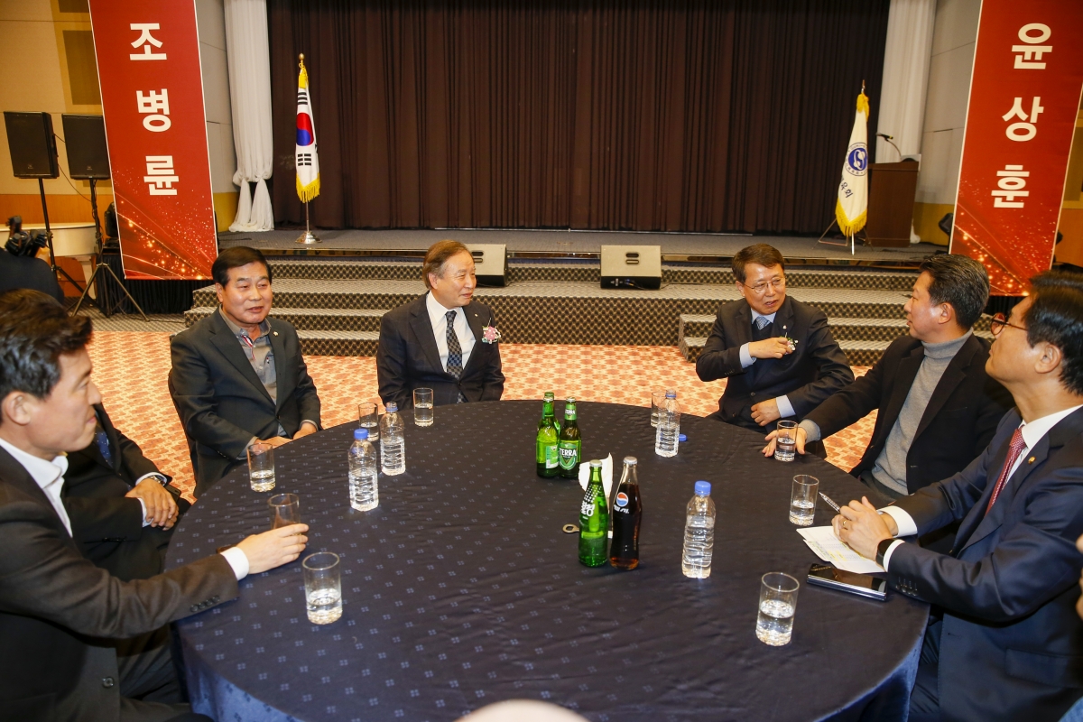 20230307-007[_P7U3609-1-구미시 체육회장 이·취임식.jpg